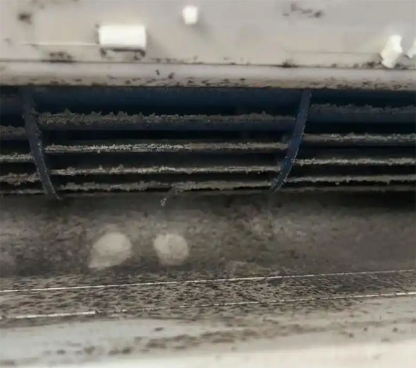 介休空调吹的风有股烧焦味是怎么回事